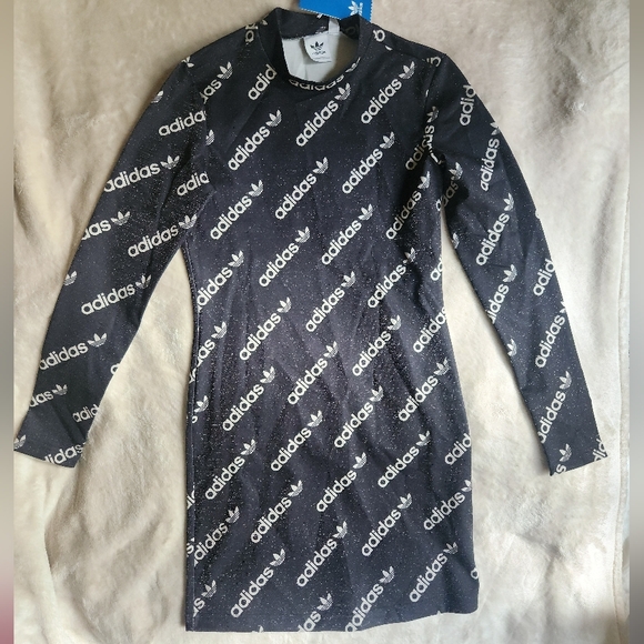 Adidas metallic logo dress black/white size M & L available - Picture 3 of 15